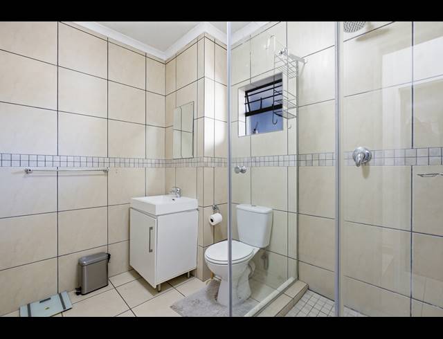 2 BEDROOM APARTMENT FOR SALE IN BARBEQUE DOWNS
